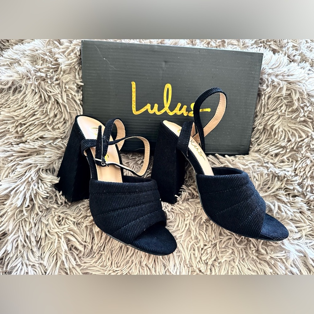 Lulu's Rahele Black  Block Heels